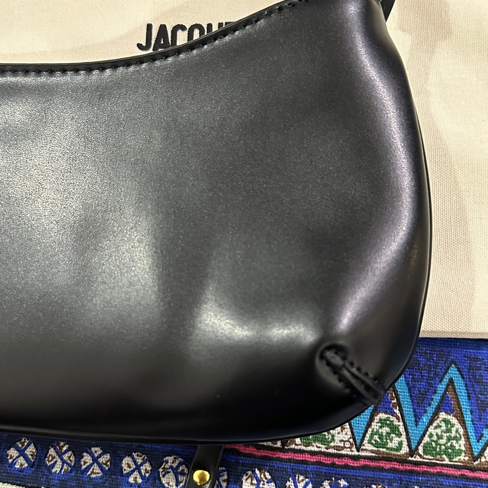 Jacquemus Black Leather Shoulder Bag with Gold Logo - Picture 5 of 12